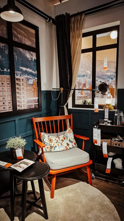 Jak zorganizować przestrzeń w małym mieszkaniu, aby była funkcjonalna i przytulna